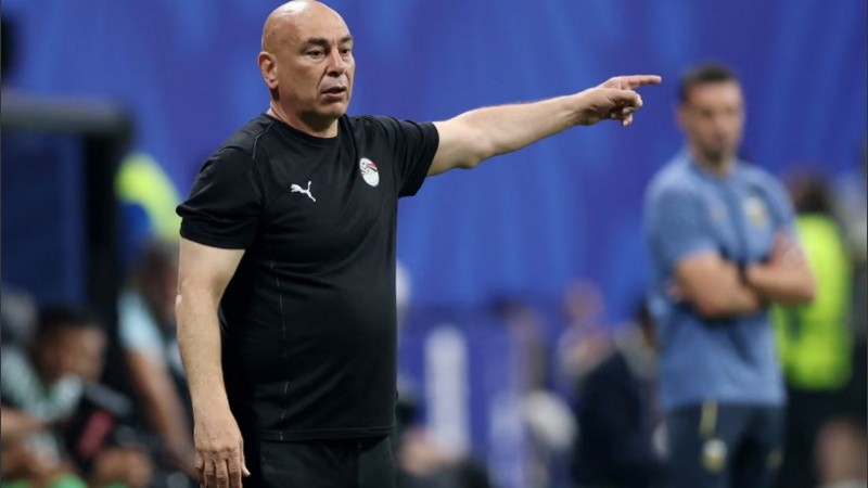 Hossam Hassan, director técnico de Egipto.