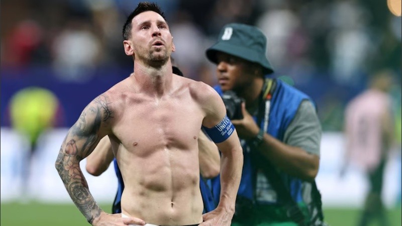 Lionel Messi tras finalizar el épico partido ante Egipto.
