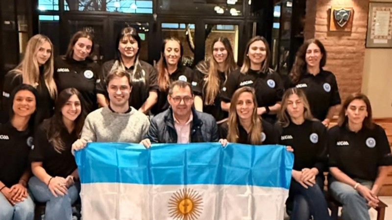 Por primera vez, una selección de fútbol femenino participa de un Mundial (@ArgentinaGAA)