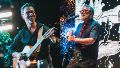 Kevin Johansen y Liniers en el escenario (Instagram)