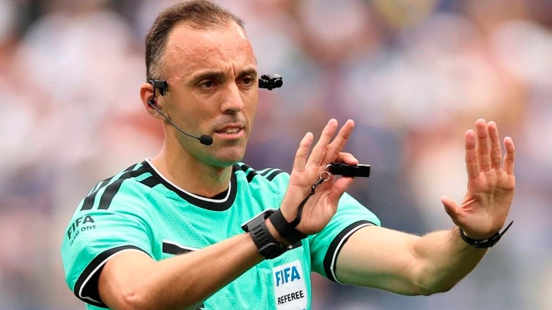 Pinheiro, de 38 años de edad, dirigirá por tercera vez en este Mundial.