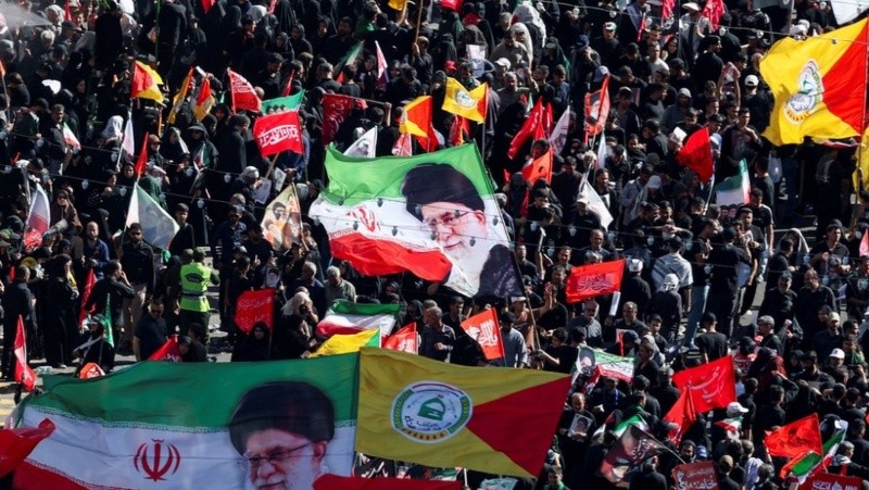 &nbsp;Miles de iraníes se congregaron en Mashhad para darle el último adiós a Khamenei.