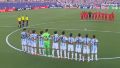 Todos los jugadores de Argentina poseen un brazalete negro.