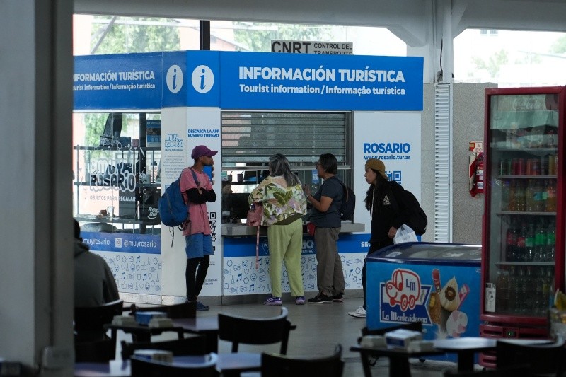 Un puesto de información turística en la Terminal de Ómnibus.&nbsp;