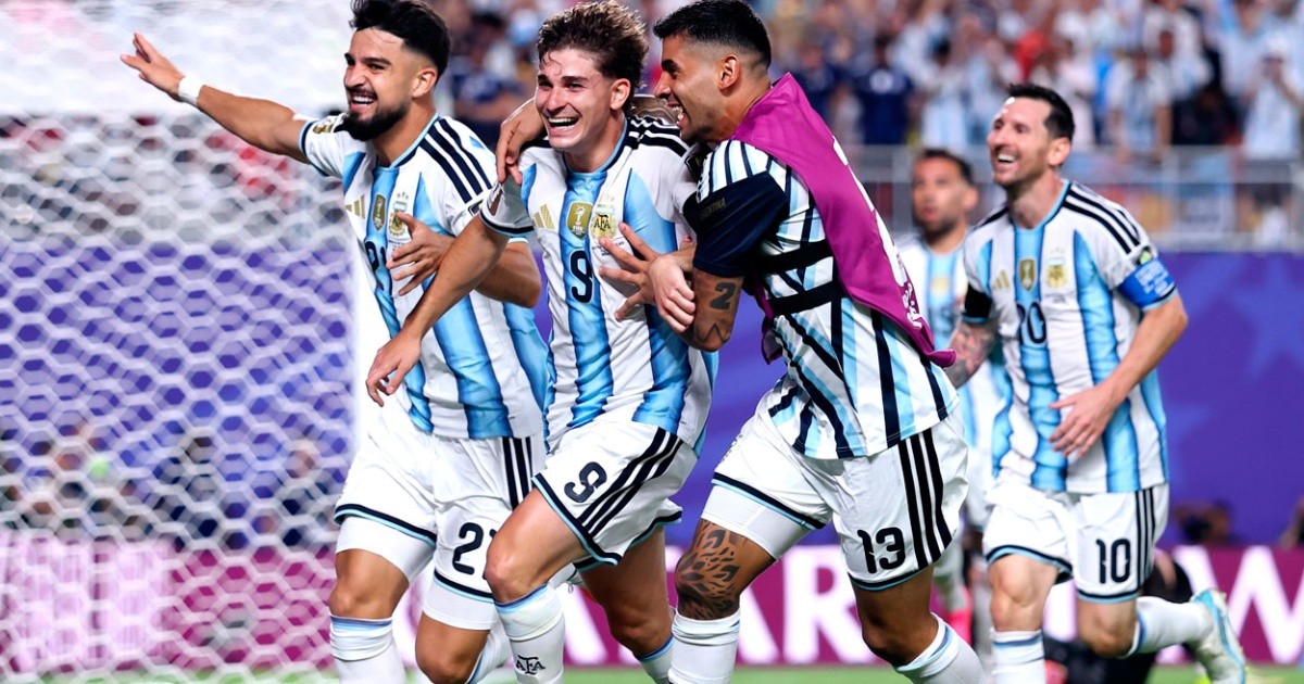 Las camisetas de la final: la FIFA confirmó qué indumentarias vestirán Argentina y España el domingo