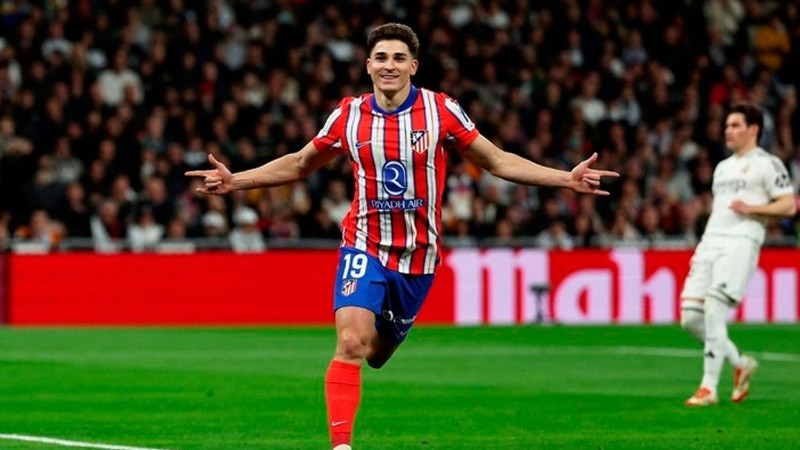 Julián Álvarez seguirá siendo jugador del Aleti de Madrid.