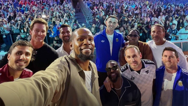 Durant se mandó tremenda selfie.