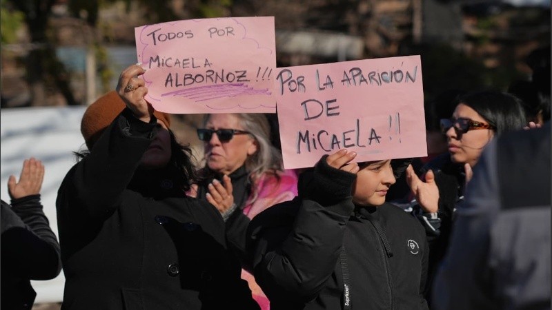 Concentración en Circunvalación y Ayolas en reclamo por la aparición de Micaela.