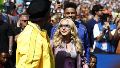Madonna salió al campo de juego junto a Ronaldo y Ronaldinho.