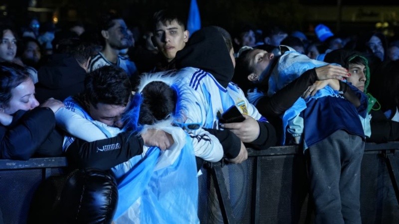 De la ilusión a la tristeza: Argentina perdió la final ante España y así se vivió en Rosario.