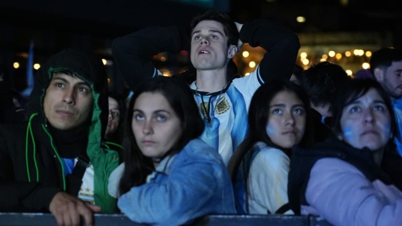 De la ilusión a la tristeza: Argentina perdió la final ante España y así se vivió en Rosario.