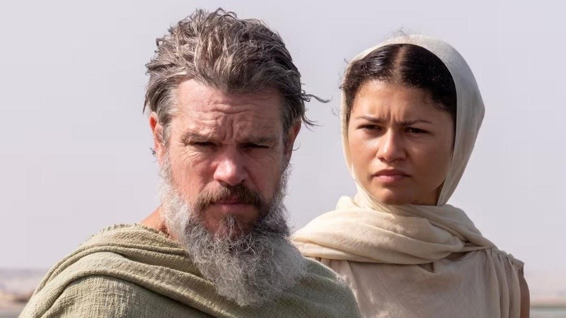 Matt Damon y Zendaya en una escena de 