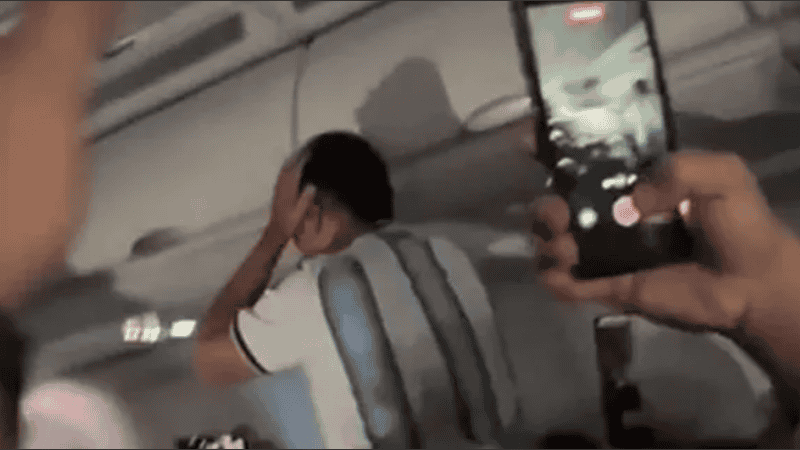 La polémica broma de un piloto español a pasajeros argentinos tras la final del Mundial.