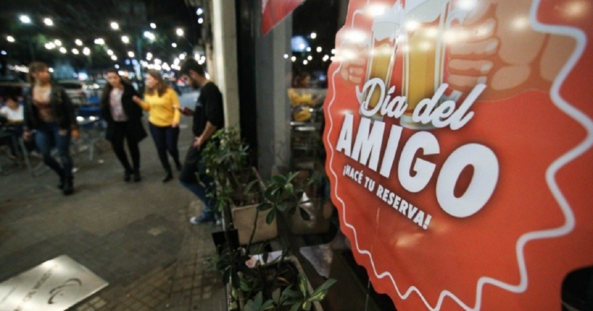 Bares y restaurantes recibieron a grupos por el Día del Amigo y hay expectativa por lo que resta de la semana