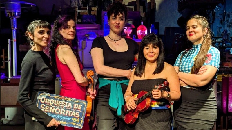 La Orquesta de Señoritas.