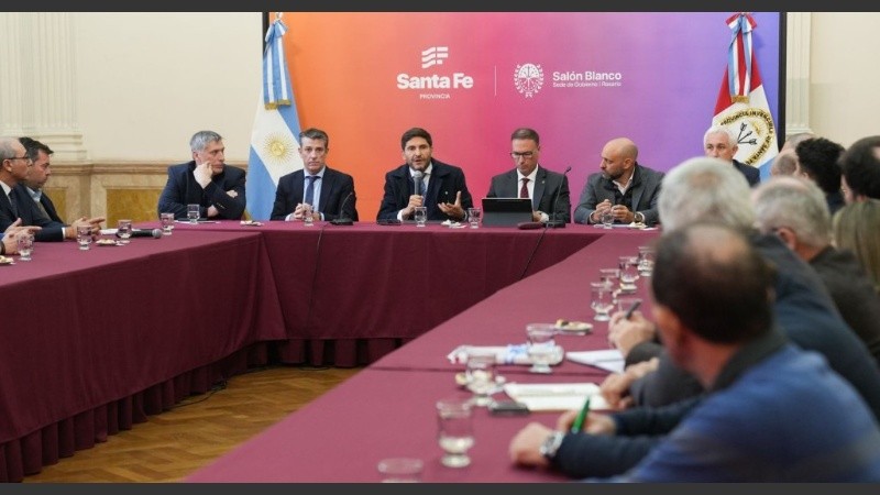 El goberndor reunido con autoridades de la Bolsa para analizar obras en accesos