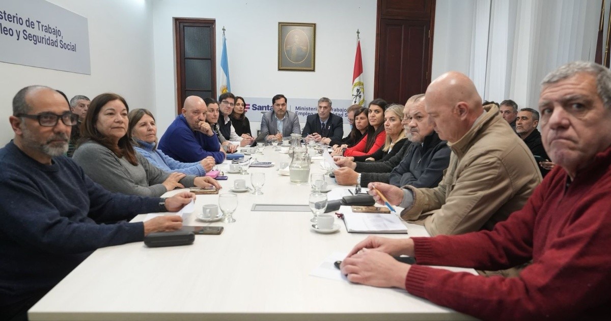 Paritaria docente: cuál es la oferta salarial que presentó la Provincia a los gremios