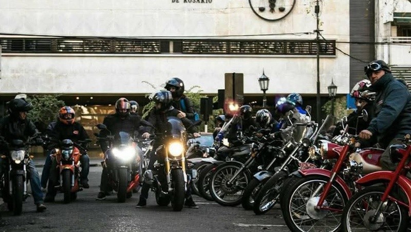 También se retirarán donaciones por los domicilios. Quienes opten por esta modalidad, deben llamar o enviar mensajes al 341 2 553 979 para coordinar el retiro. 
