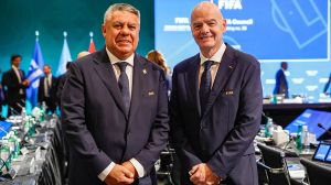 La carta finaliza con un saludo personal para Tapia.