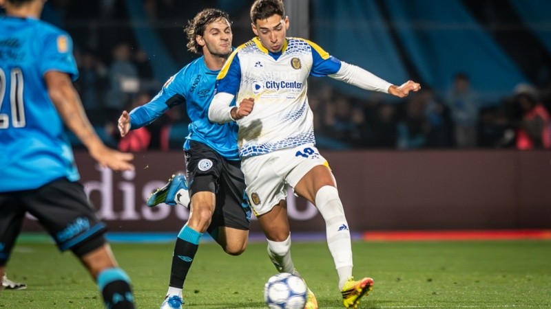 El delantero Julián Fernández fue titular en Central.