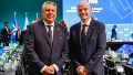 Infantino junto a Tapia.