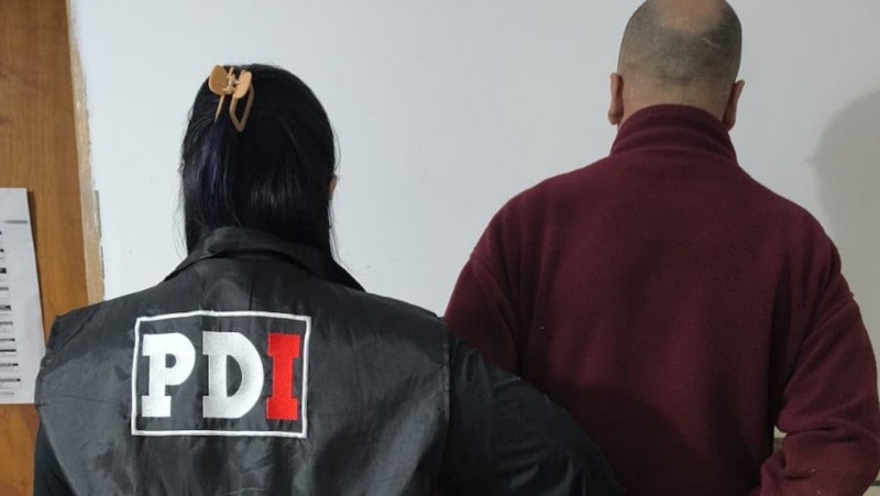 La PDI detuvo al hombre en su casa de Mitre al 400.