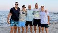 Generación Dorada en la arena: la foto de Ginóbili con excompañeros de vacaciones