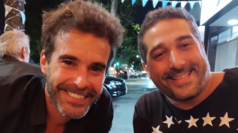 Duilio era apenas un año y ocho meses mayor que Nicolás, y según contó el propio actor en la mesa de Mirtha Legrand en 2019, la cercanía entre ambos fue total desde la infancia.