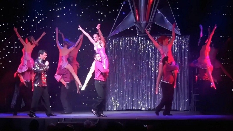 Glamorée Tributo, un espectáculo al estilo Las Vegas.
