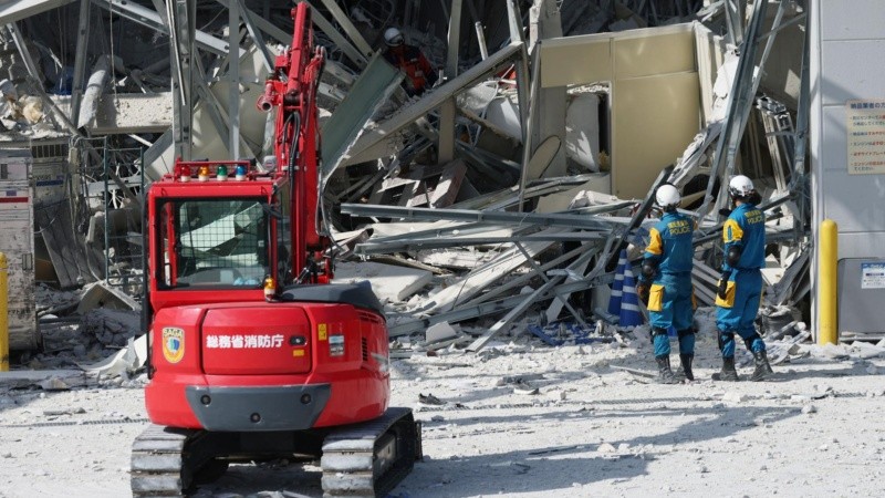 ista del edificio del centro comercial Aeon Mall Kumamoto, gravemente dañado. (Foto: EFE)&nbsp;