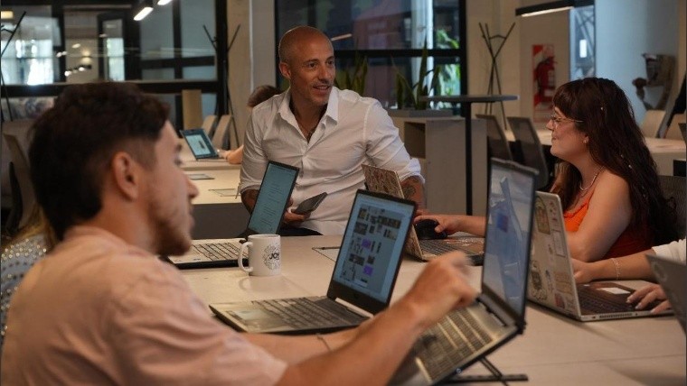 Equipo de marketing de la consultora Growthing
