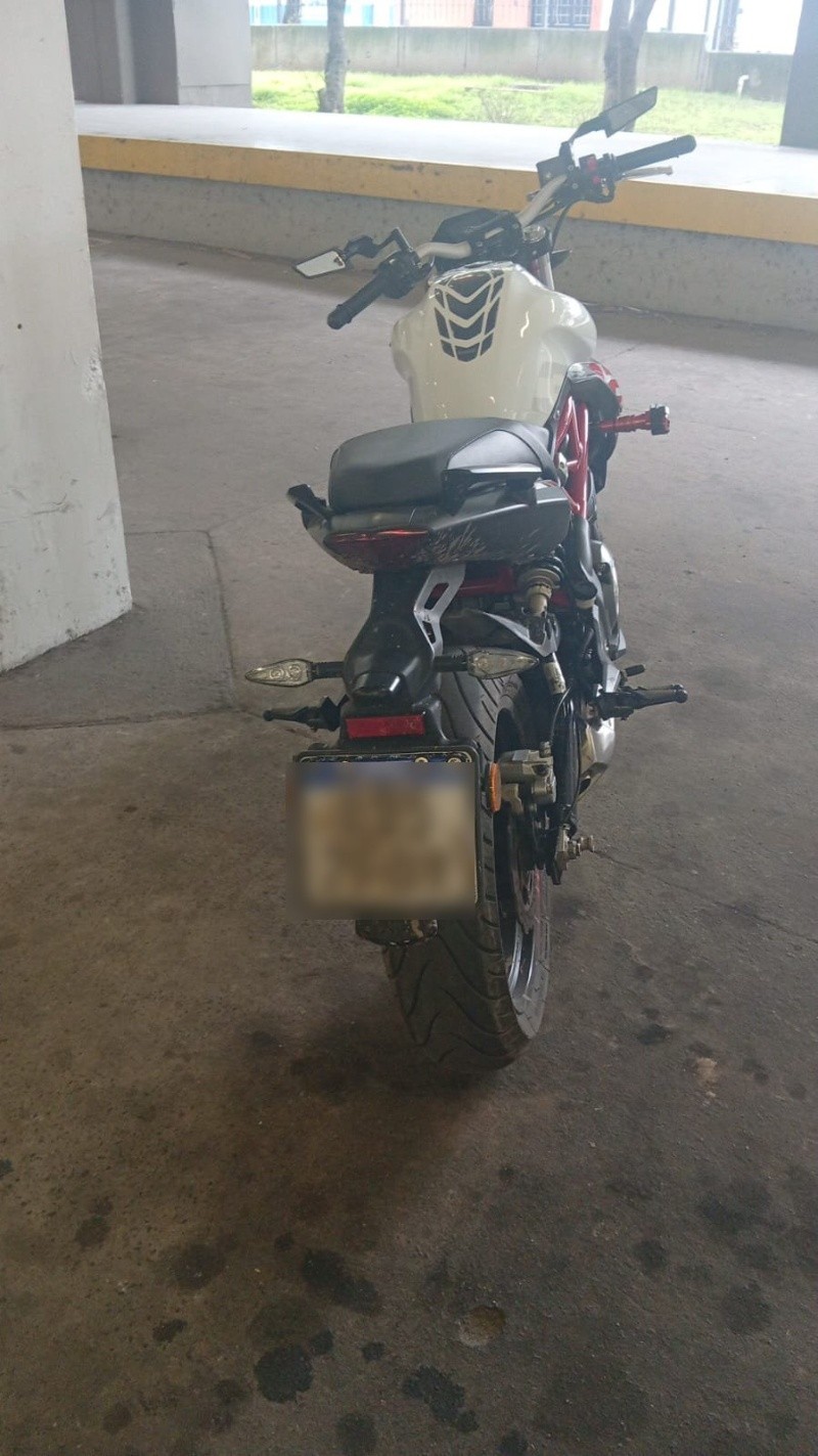 La Benelli con la que el delincuente 'perdió' en el Portal.