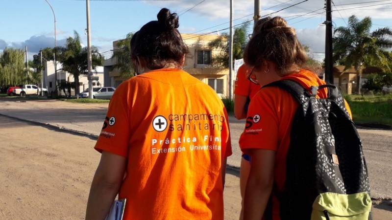 El trabajo de campo de los Campamentos Sanitarios del Instituto de Salud Socioambiental de la UNR.