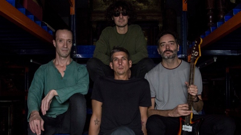 Los Tónicas experimentan con géneros como el stoner, el blues espacial y el noise, todos en clave de psicodelia del litoral.