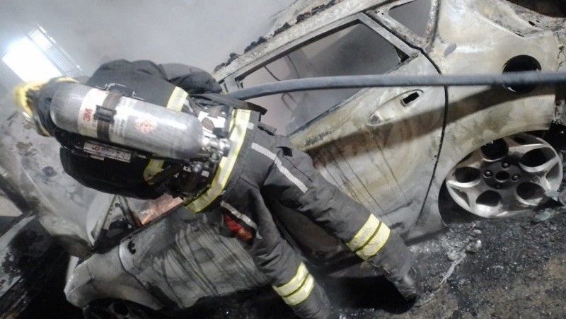 &nbsp;Bomberos Voluntarios intervinieron para sofocar las llamas. 