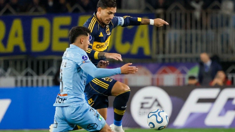 Paredes jugó en Chile frente a O'Higgins. (Fotobaires)