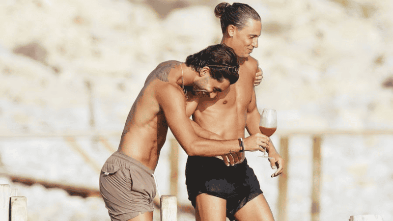 Una de las fotos de Ferran Torres y Llorente.