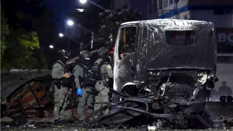 El atentado aprovechó el habitual flujo de vehículos de carga para pasar desapercibido.