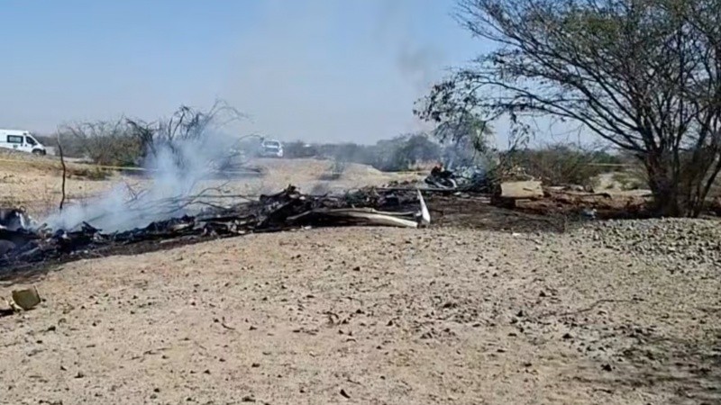Tragedia en Perú: 13 muertos al estrellarse una avioneta que llevaba turistas a las Líneas de Nazca.