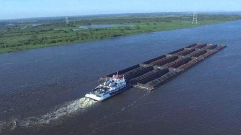 Bajar mineral de hierro desde Brasil y hacer transbordos en puertos argentinos, un negocio en danza.