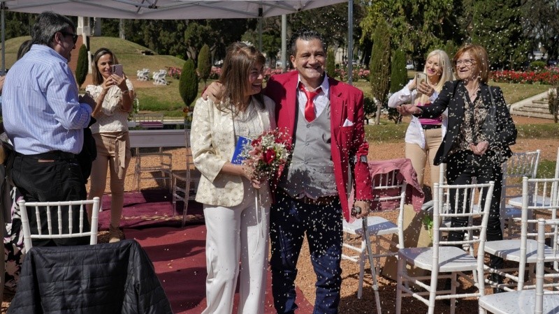 Una boda de octubre en el Rosedal, con Rosario como testigo.