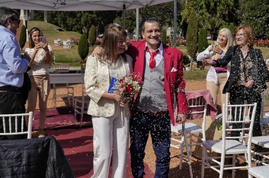 Una boda de octubre en el Rosedal, con Rosario como testigo.