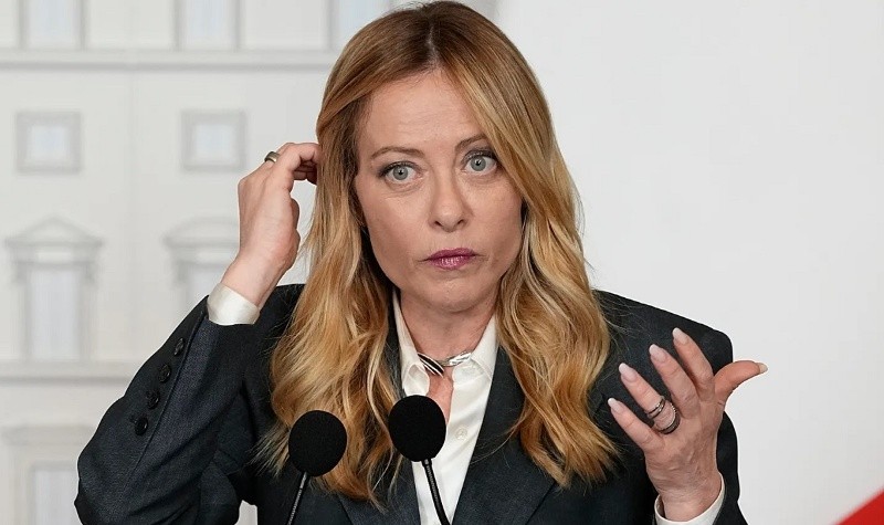 La primera ministra italiana Giorgia Meloni confirmó que estudian la suspensión del espacio Schengen entre Italia y España.