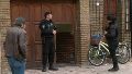 La puerta por la que ingresaron los delincuentes y luego rompió la policía. (El Tres)