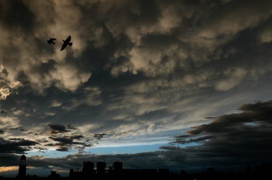 Imagen de archivo de un cielo altamente nuboso.