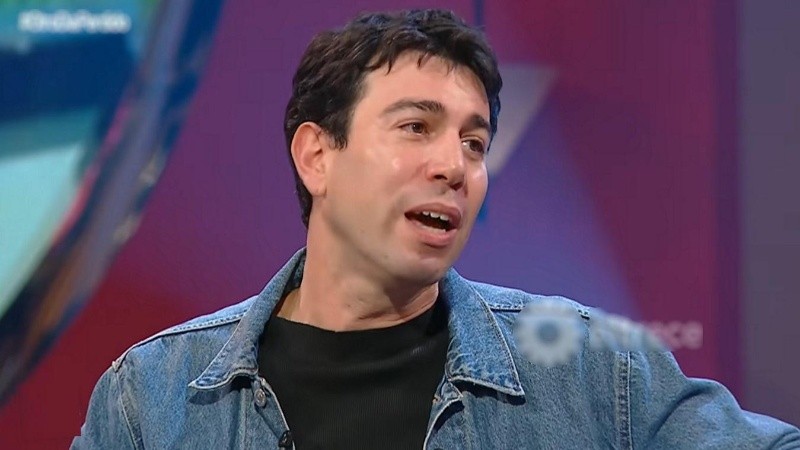 El cantante y músico Leo Sujatovich (captura de video)