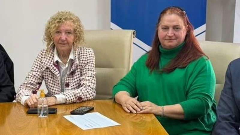Nélida Agustina Bisio (izquierda) y