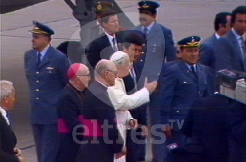 &nbsp;La llegada de Juan pablo II al aeropuerto de Fisherton (Rosario3)