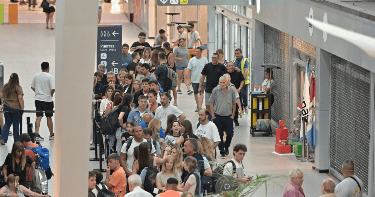 El aeropuerto de Rosario tendrá un paseo comercial: licitan 11 locales