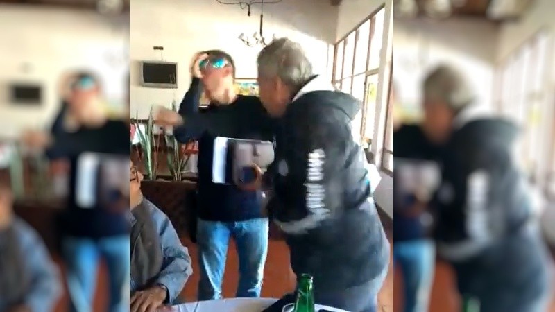 No paga, pero cobra. El financista Casanovas golpeado por un acreedor.